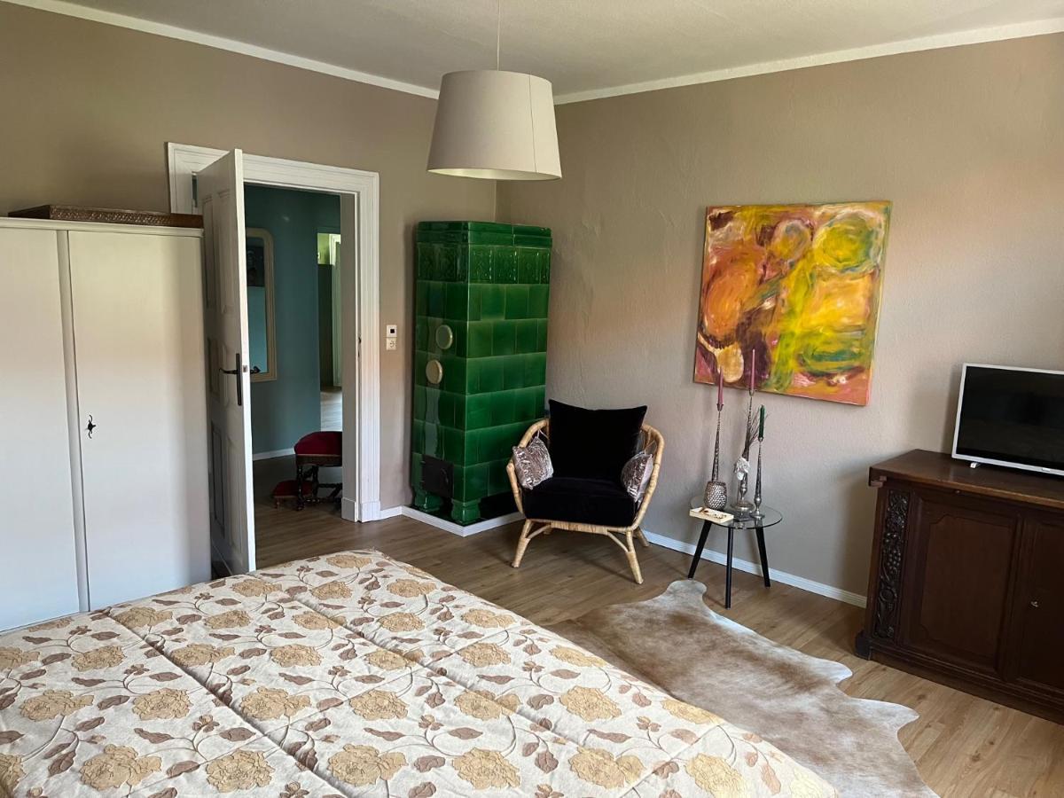 נויברנדנבורג Fewo Mit 3 Sz, Direkte Innenstadtlage, Suedterrasse, Parkplatz Auf Dem Eigenem Privatgrundstueck, 2X E-Bike Und E-Autoladesaeule Inklusive, Konzertkirche, Schauspielhaus, Fh, Jahnsportforum Sowie Der Tollensesee Sind Fusslaeufig In Ein Paar Minuten E מראה חיצוני תמונה